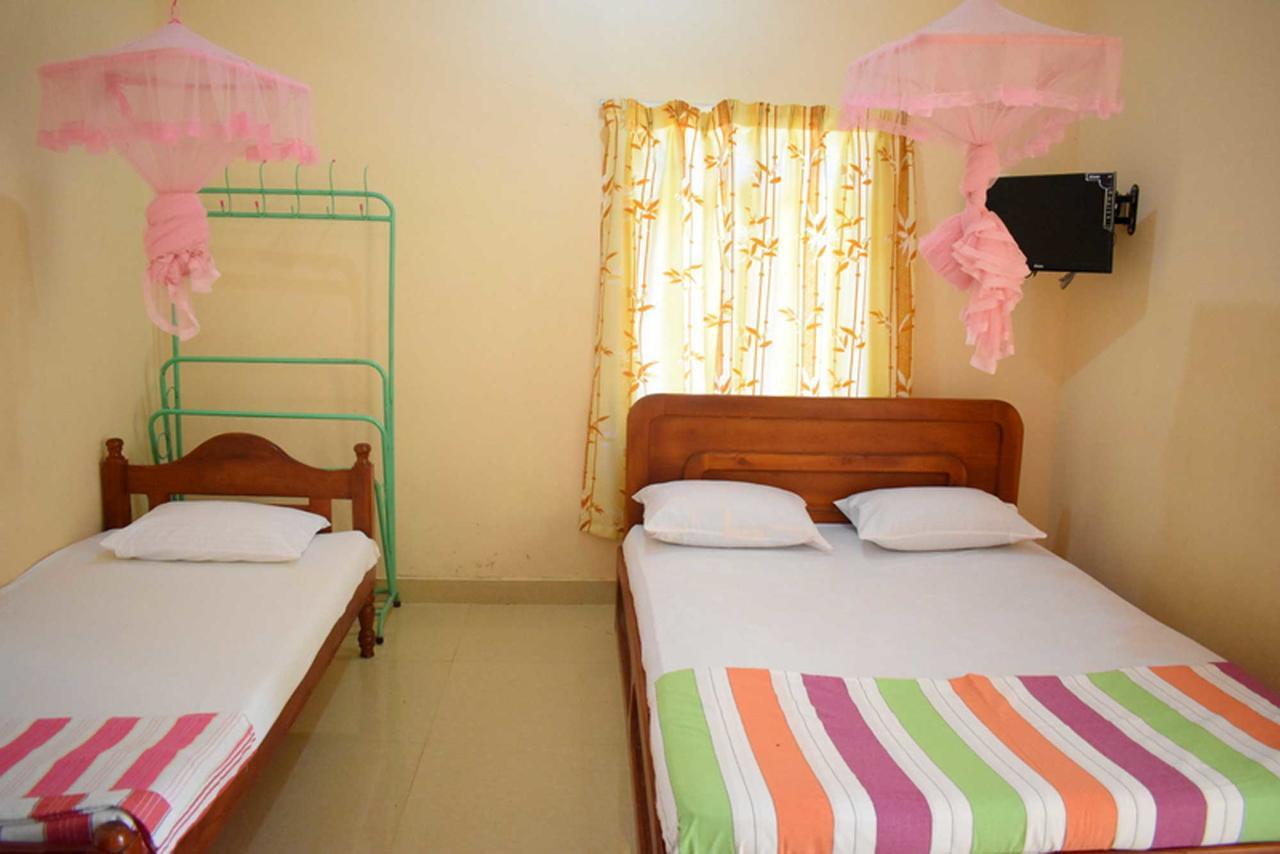 Yaswi Guest House Passikudah Exterior photo